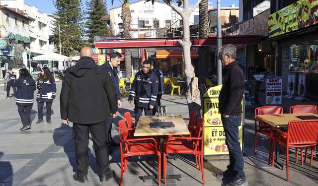 Büyükşehir Zabıtasından kaldırım işgallerine sıkı denetim