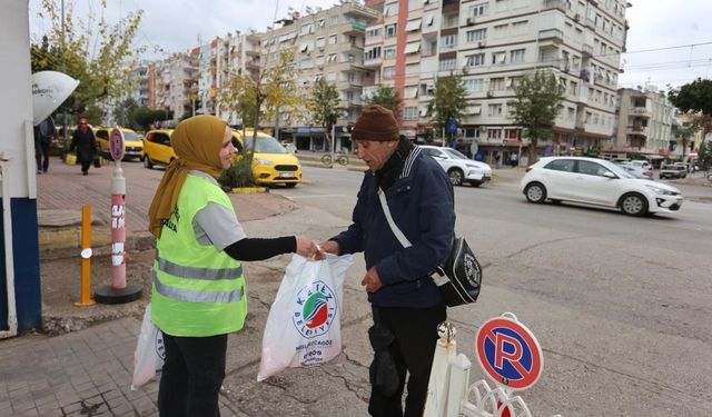Dokumapark'tan toplanan portakallar vatandaşlarla paylaşıldı