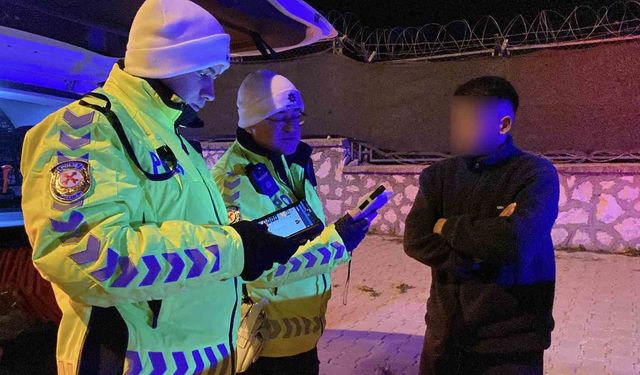 Ehliyetini 2 yıl önce aldığını söyledi, aday sürücü olduğu tespit edilince ehliyeti iptal edildi