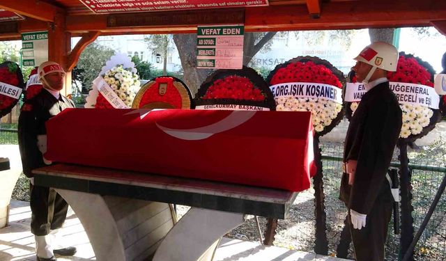 Emekli Tümgeneral Gürsel Öztürk Antalya'da son yolculuğuna uğurlandı