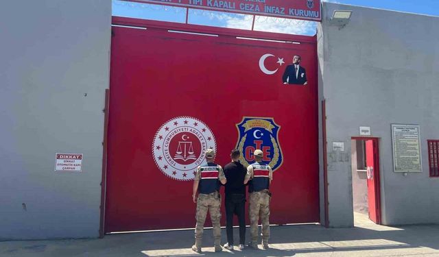 Hatay'da 30 yıl hapis cezası bulunan firari mandalina bahçesinde yakalandı