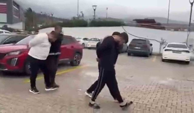 İskenderun'da kasten yaralama ve tehdit şüphelisi 3 kişi tutuklandı