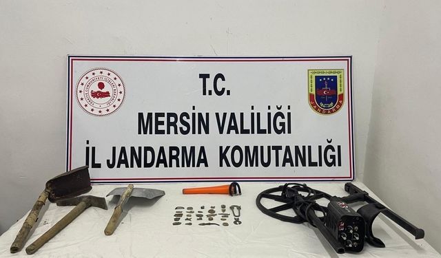 Kaçak kazı yapan 2 şüpheli tarihi eserlerle yakalandı