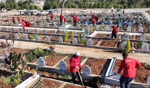 Kahramanmaraş'ta mezarlıklarda düzenleme