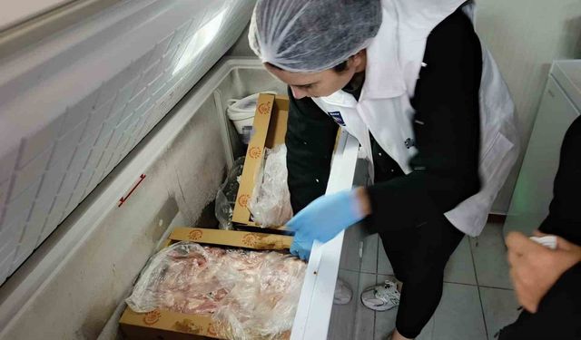 Kemer'de zabıtadan restoran ve kafelere denetim