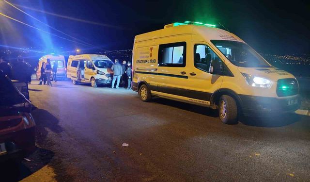 Kendisinden ayrılan kız arkadaşını evine girerken öldürdü