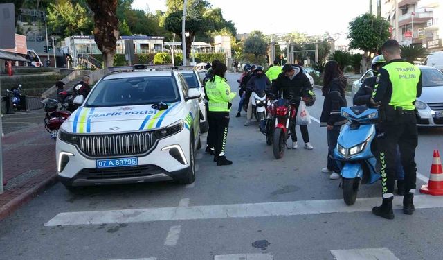 Manavgat'ta 294 motosikletliye 1 milyon liraya yakın ceza kesildi