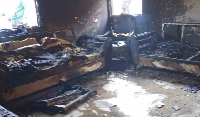 Reyhanlı'da yanan ev kullanılmaz hale geldi