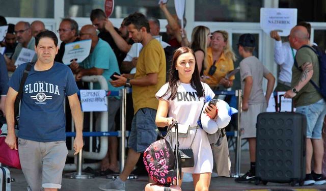 Rus ve Avrupalı turistler yılbaşına Antalya'da girecek