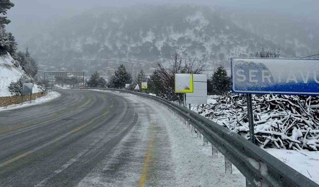Sertavul Geçidi'nde ulaşım kontrollü sağlanıyor