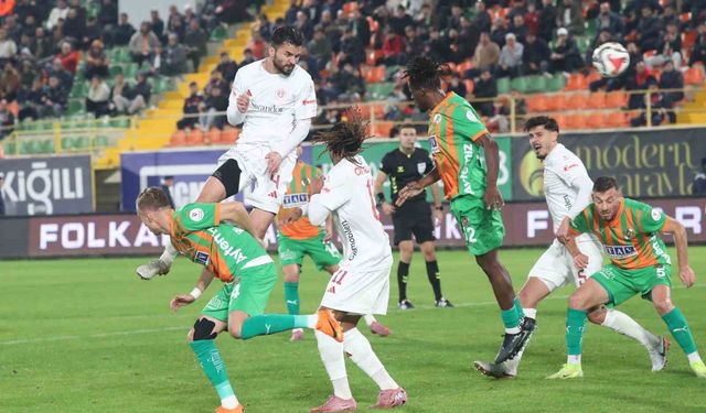 Trendyol Süper Lig: Alanyaspor: 0 - Antalyaspor: 0 (Maç sonucu)