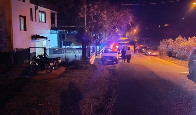 Yolun karşısına geçmek isterken otomobil çarptı: 1 yaralı