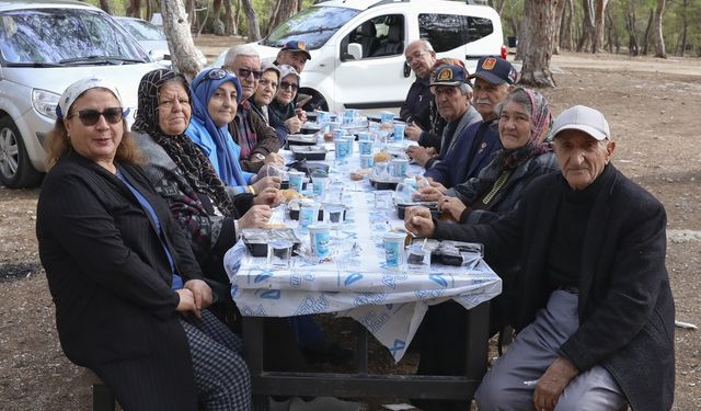 Mersin'de Kıbrıs Gazileri için dayanışma pikniği