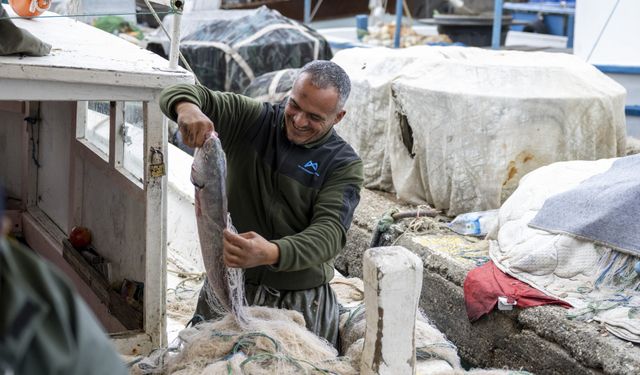Büyükşehir’den küçük balıkçıya can güvenliği desteği