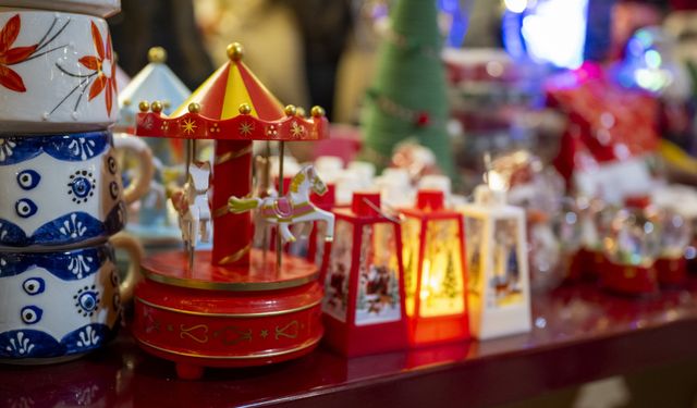 Mersin’de Yılbaşı Pazarı 2026 Coşkusunu Yaşatıyor