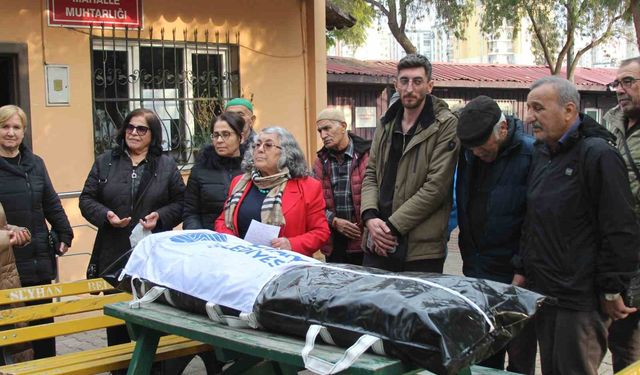 Adana'da ilginç hizmet gelmedi tepkisi: Muhtar, belediyenin cenazesini kaldırdı