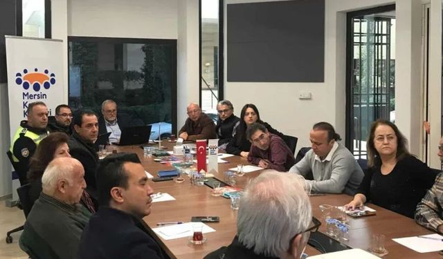Kent Konseyi Mersin’in Trafiğini  Masaya Yatırdı