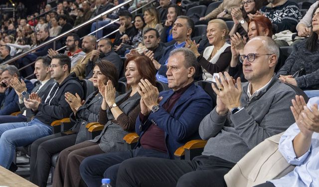 Tribün doldu, MSK kazandı: Mersin gururlandı