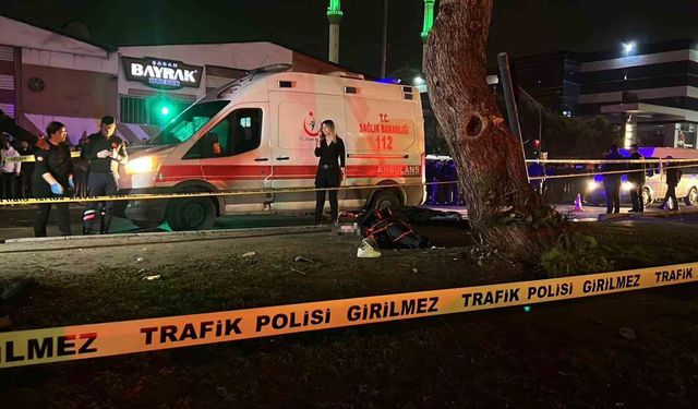 Araç yaya geçidinden geçmek isteyen vatandaşlara çarptı: 3 ölü, 3 yaralı