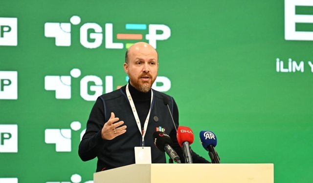 Bilal Erdoğan: 'Dünya beşten büyüktür diyen bir liderimiz varken gelin bu çürümüş düzene muhalefet edelim'