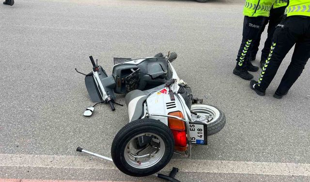 Burdur'da panelvanla çarpışan motosiklet sürücüsü metrelerce savrularak hayatını kaybetti