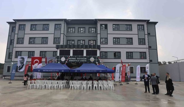 Hatay'da depremin ardından inşa edilen 225'inci okulun açılışı gerçekleştirildi