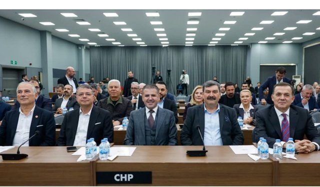 5 İlçe Belediye Başkanı, Mecliste Vahap Seçer’e Destek Verdi