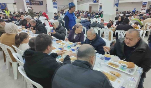 Antakya Belediyesi, Ramazan ayı boyunca her gün bin kişiye iftar veriyor