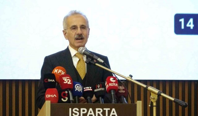 Bakan Uraloğlu: 'Hürmüz Boğazı'nda Türk bayraklı gemiler için ISPS Güvenlik Seviyesi 3'e çıkardık, karayolu taşımacılarımıza güvenli güzergahlar sağladık'