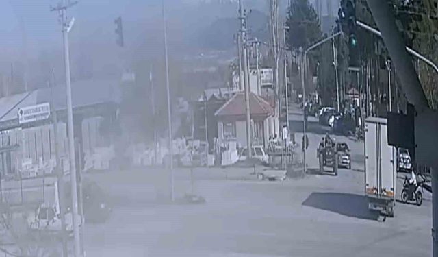 Burdur'da genç sürücünün ölüme gittiği kaza kamerada