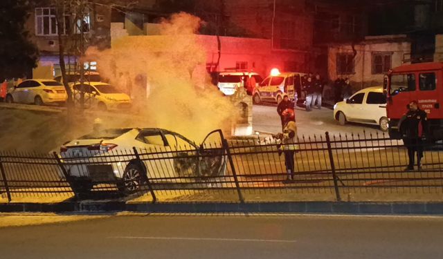 'Dur' ihtarına uymayan otomobil sürücüsü uzun süre kovalandı: Yakalanan 2 şüphelinin yasaklı madde testi pozitif çıktı