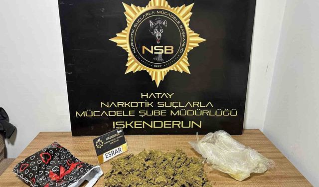 Hafif ticari aracın gizli bölmesinden esrar çıktı