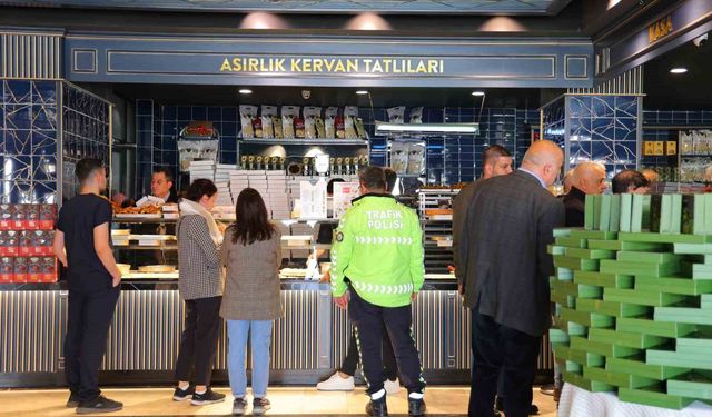 Kahramanmaraş'ta Ramazan tatlıları tezgahları süslüyor