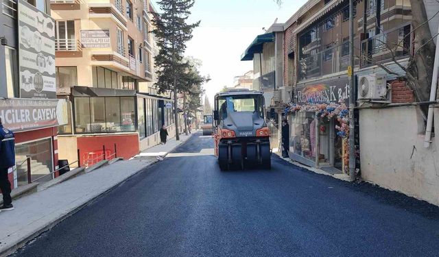 Kahramanmaraş'ta yol yenileme çalışmaları sürüyor