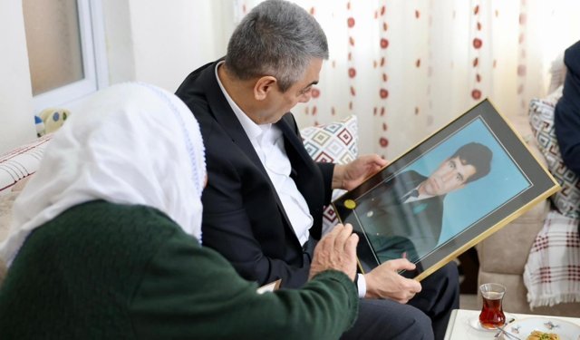 Vali Toros’tan Şehit Ailesine Anlamlı Bayram Ziyareti
