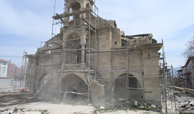 Tarihi Aya Yorgi Kilisesi kütüphane ve endemik bitkiler araştırma merkezine dönüşüyor