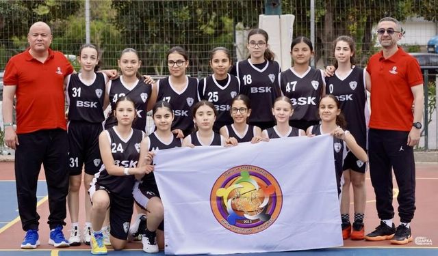 Ege Dostluk Turnuvası şampiyonu Denizli Büyükşehir oldu