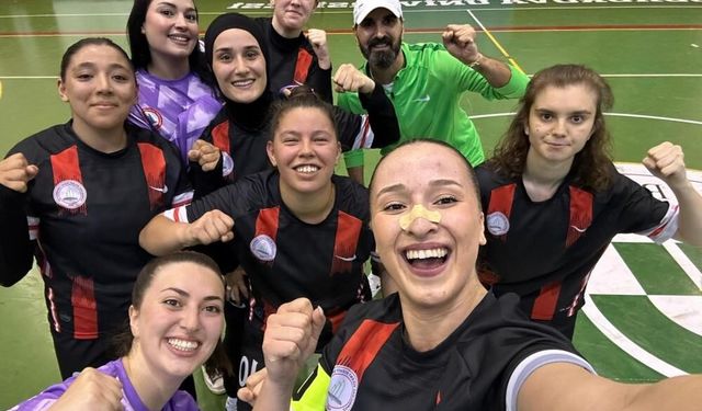 Kadın Salon Futbol Takımı adını ilk kez Süper Lig'e yazdırdı