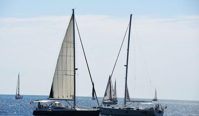 Antalya yat yarışları Kemer’den start aldı