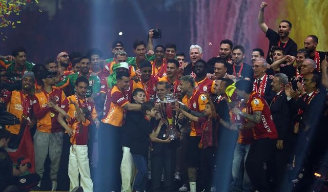 Galatasaray ligi 77 puanla şampiyon olarak tamamladı