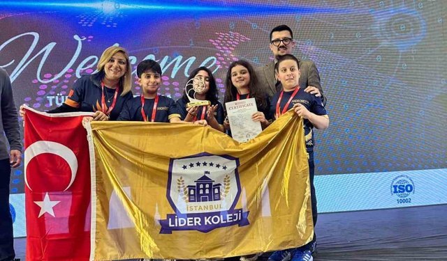 İstanbul Lider Koleji öğrencileri 3 kategoride 3 ödülle Roma'da