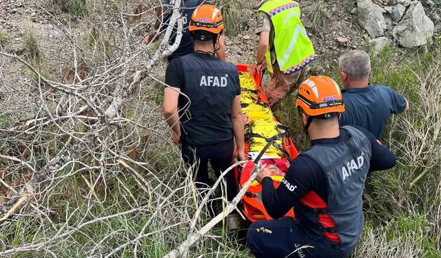 Kekik toplarken uçurumdan yuvarlanan yaşlı kadın 4 saatlik çalışmayla kurtarıldı