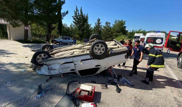 Osmaniye'de kontrolden çıkan araç takla attı: 2 yaralı