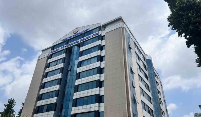 Adana Büyükşehir Belediyesinin 485.9 milyon liralık borcuna vatandaşlardan tepki