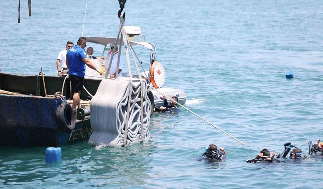 Antalya'da 3D yazıcıyla üretilen yapay resifler denizle buluştu