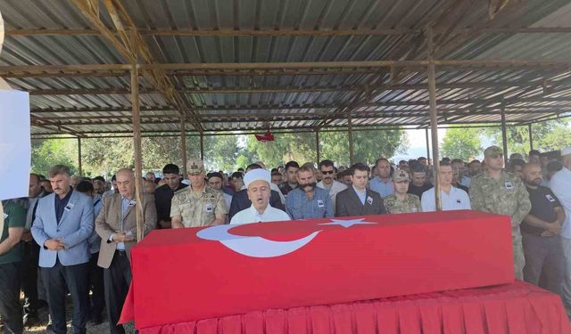 Kalp krizi geçirerek vefat eden uzman çavuş son yolculuğuna uğurlandı