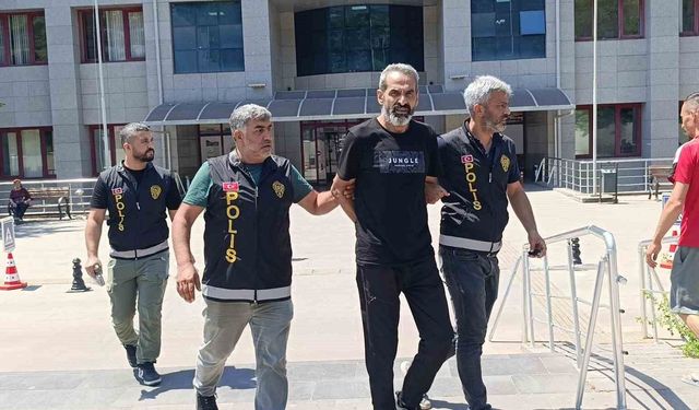 Manavgat'ta 25 yıl hapisle aranan firari hükümlü yakalandı