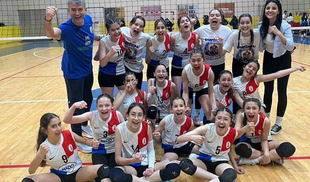 Onikişubat Belediyespor Midi Kız Voleybol Takımı Türkiye Şampiyonası yolunda