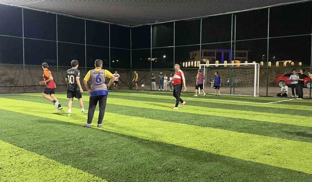 Osmaniye'de başkan sözünü tuttu: Formayı giyip sahaya indi!