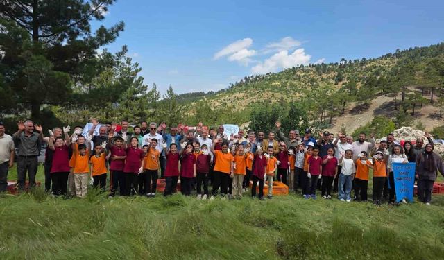 Pozantı'da doğaya 300 kınalı keklik salındı